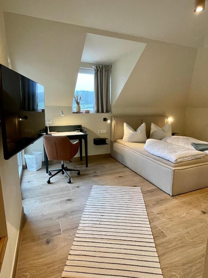 Hotel-Bistro-Europa Merchweiler Buitenkant foto